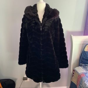 Women’s Liz Claiborne coat